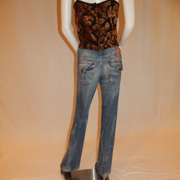 Jetlag - Picture 3 of 8